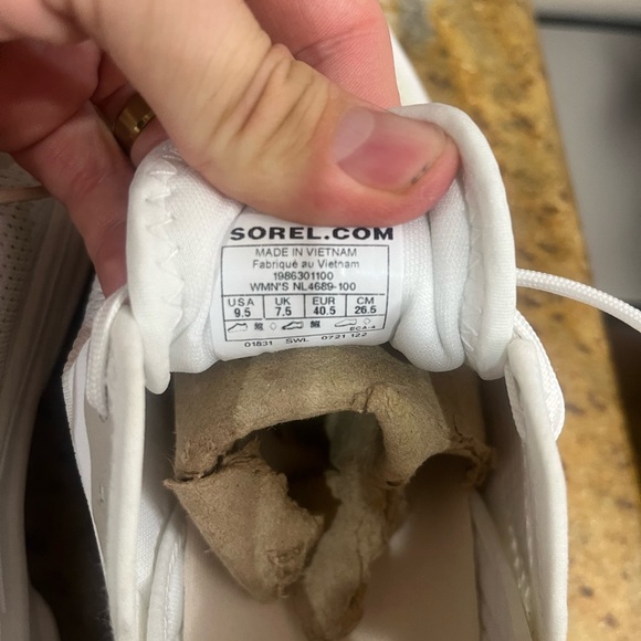 Sorel woman’s shoes size 9.5 - Picture 6 of 9